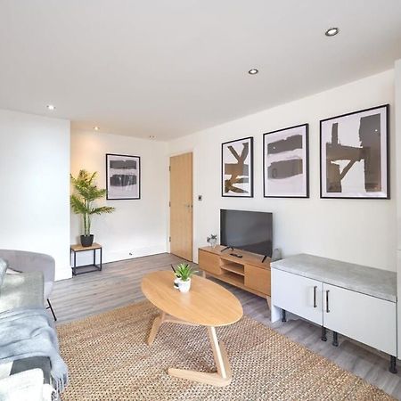 A Stylish Apartment With Parking In Preston بريستون المظهر الخارجي الصورة